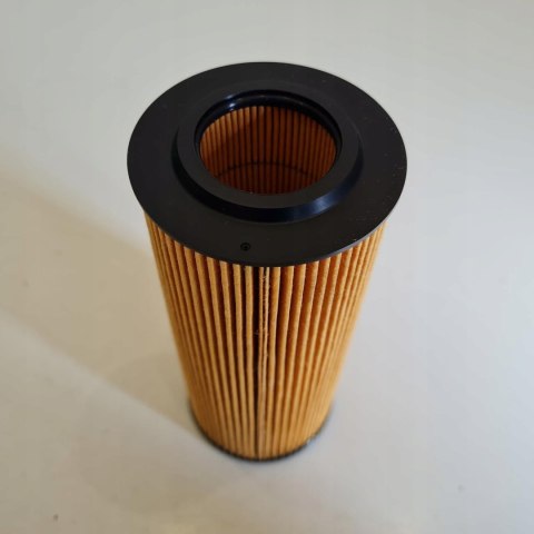 AUDI VOLKSWAGEN PORSCHE FILTR OLEJU FILTRON OE 671/4 AUDI VOLKSWAGEN PORSCHE FILTR OLEJU FILTRON OE 671/4