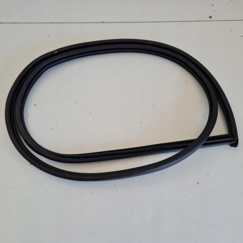 DAEWOO NUBIRA USZCZELKA DRZWI LEWY TYŁ TYLNA 96302882