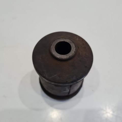 OPEL OMEGA VECTRA A TULEJA WAHACZA TYLNEJ BELKI FZ9775 OPEL OMEGA VECTRA A TULEJA WAHACZA TYLNEJ BELKI FZ9775