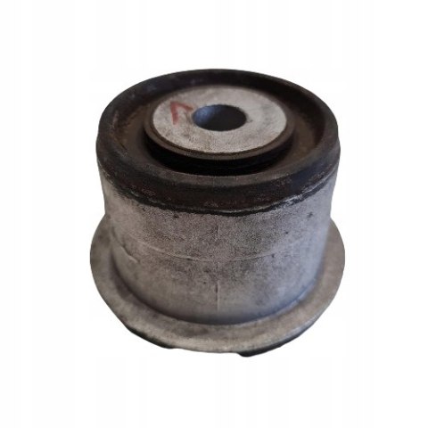 OPEL VECTRA B TULEJA TYLNEJ BELKI HP205824
