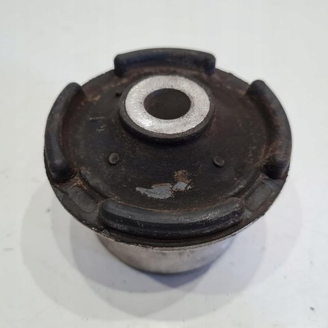 OPEL VECTRA B TULEJA TYLNEJ BELKI HP205824 OPEL VECTRA B TULEJA TYLNEJ BELKI HP205824