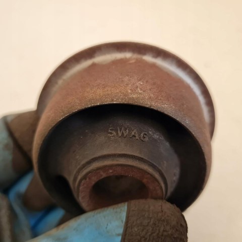 SEAT IBIZA VW GOLF IV TULEJA SILENTBLOCK WAHACZA SWAG 30690003 SEAT IBIZA VW GOLF IV TULEJA SILENTBLOCK WAHACZA SWAG 30690003