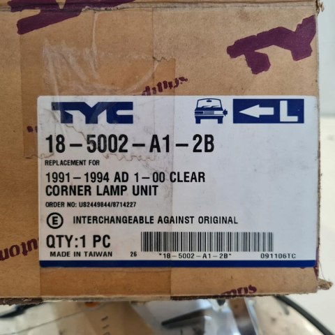 AUDI 100 KIERUNKOWSKAZ LEWY TYC 18-5002-A1-2B AUDI 100 KIERUNKOWSKAZ LEWY TYC 18-5002-A1-2B