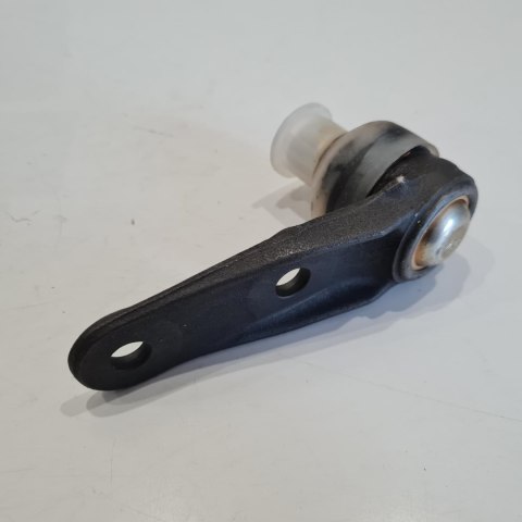 AUDI 80 SWORZEŃ WAHACZA LEMFORDER 025215516504