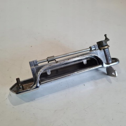 FIAT 125P KLAMKA ZEWNĘTRZNA PRAWY PRZÓD CHROM FIAT 125P KLAMKA ZEWNĘTRZNA PRAWY PRZÓD CHROM