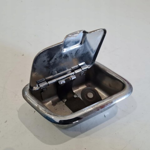 FIAT 125P POPIELNICZKA CHROM PRAWA FIAT 125P POPIELNICZKA CHROM PRAWA
