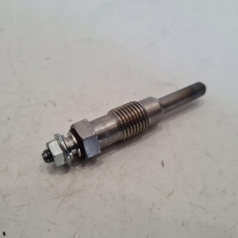 MERCEDES 190 W201 T1 T2 W460 ŚWIECA ŻAROWA ISKRA 11721004 MERCEDES 190 W201 T1 T2 W460 ŚWIECA ŻAROWA ISKRA 11721004