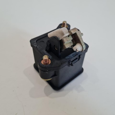 VOLKSWAGEN PASSAT B3 B4 ZAMEK TYLNEJ KLAPY BAGAŻNIKA VOLKSWAGEN PASSAT B3 B4 ZAMEK TYLNEJ KLAPY BAGAŻNIKA