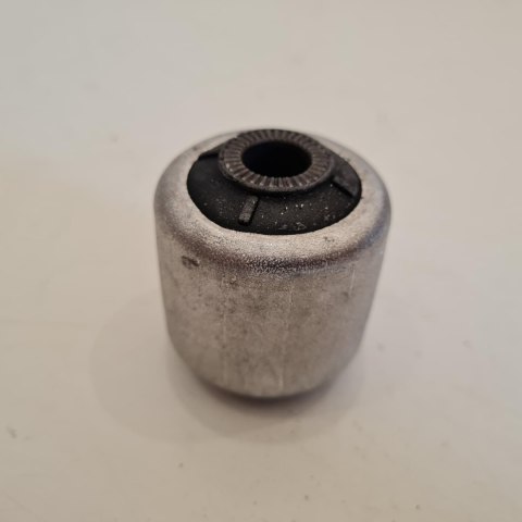 BMW 3 5 6 7 E30 E34 E39 E60 E63 E32 E38 E65 TULEJA WAHACZA SIDEM 821632