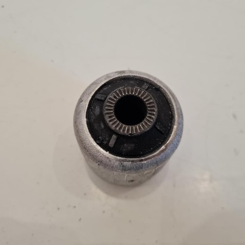 BMW 3 5 6 7 E30 E34 E39 E60 E63 E32 E38 E65 TULEJA WAHACZA SIDEM 821632