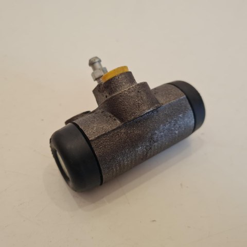 BMW SERIA 3 E30 CYLINDEREK HAMULCOWY AP 142432 BMW SERIA 3 E30 CYLINDEREK HAMULCOWY AP 142432