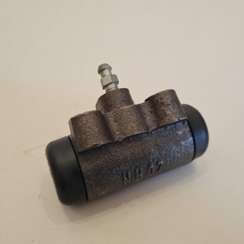 BMW SERIA 3 E30 CYLINDEREK HAMULCOWY AP 142432 BMW SERIA 3 E30 CYLINDEREK HAMULCOWY AP 142432