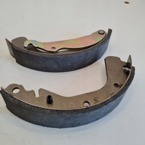 OPEL CORSA A KADETT D E SZCZĘKI HAMULCOWE KOMPLET WERTTEILE 464141 OPEL CORSA A KADETT D E SZCZĘKI HAMULCOWE KOMPLET WERTTEILE 464141
