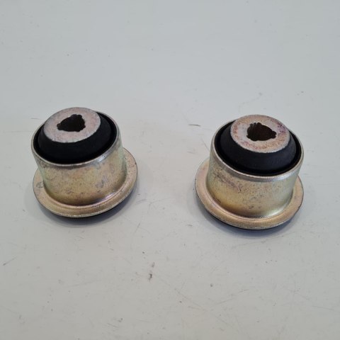 NISSAN RENAULT SILENTBLOCK TULEJA WAHACZA KOMPLET FEBI BILSTEIN 14949 NISSAN RENAULT SILENTBLOCK TULEJA WAHACZA KOMPLET FEBI BILSTEIN 14949