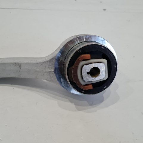 AUDI A4 B5 PASSAT B5 WAHACZ ZAWIESZENIA OCAP 0382043 AUDI A4 B5 PASSAT B5 WAHACZ ZAWIESZENIA OCAP 0382043