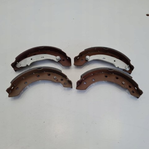 CITROEN SAXO XSARA PEUGEOT 206 SZCZĘKI HAMULCOWE KOMPLET JC 5206-02-0233P CITROEN SAXO XSARA PEUGEOT 206 SZCZĘKI HAMULCOWE KOMPLET JC 5206-02-0233P
