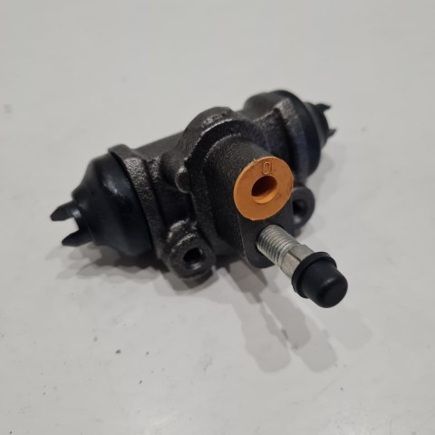 MAZDA 323 BA CYLINDEREK HAMULCOWY ABE C53015ABE MAZDA 323 BA CYLINDEREK HAMULCOWY ABE C53015ABE