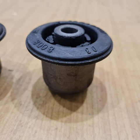 AUDI 80 B3 B4 VW PASSAT B2 SILENTBLOCK TULEJA WAHACZA LEMFORDER 10126 03 AUDI 80 B3 B4 VW PASSAT B2 SILENTBLOCK TULEJA WAHACZA LEMFORDER 10126 03