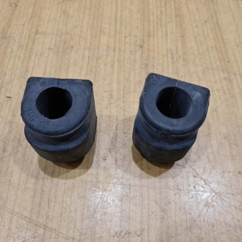 BMW E35 E46 E34 E85 GUMA STABILIZAOTRA KPL LEMFORDER 15885 01 BMW E35 E46 E34 E85 GUMA STABILIZAOTRA KPL LEMFORDER 15885 01