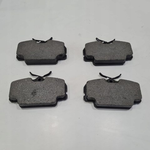 BMW SERIA 3 E30 MERCEDES 190 W201 KLOCKI HAMULCOWE KOMPLET FOMAR FO 422481 BMW SERIA 3 E30 MERCEDES 190 W201 KLOCKI HAMULCOWE KOMPLET FOMAR FO 422481