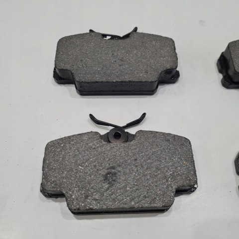 BMW SERIA 3 E30 MERCEDES 190 W201 KLOCKI HAMULCOWE KOMPLET FOMAR FO 422481 BMW SERIA 3 E30 MERCEDES 190 W201 KLOCKI HAMULCOWE KOMPLET FOMAR FO 422481