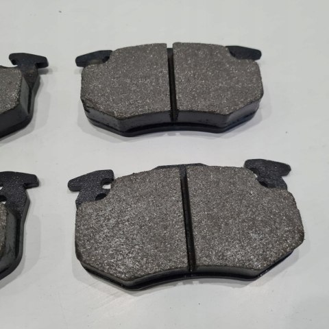 CITROEN BX KLOCKI HAMULCOWE KOMPLET FOMAR FO 435281 CITROEN BX KLOCKI HAMULCOWE KOMPLET FOMAR FO 435281