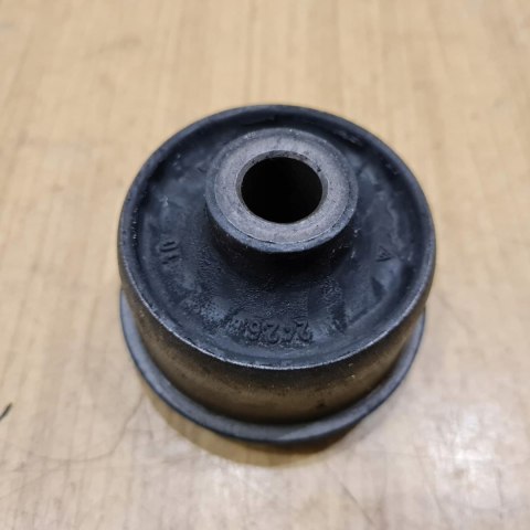 FORD ESCORT VI FIESTA III KA SILENTBLOCK TULEJA WAHACZA LEMFORDER 25176 01 FORD ESCORT VI FIESTA III KA SILENTBLOCK TULEJA WAHACZA LEMFORDER 25176 01