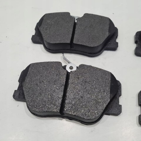 MERCEDES W124 W126 W201 KLOCKI HAMULCOWE KOMPLET FOMAR FO 474281 MERCEDES W124 W126 W201 KLOCKI HAMULCOWE KOMPLET FOMAR FO 474281