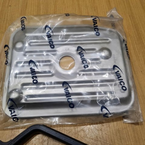 AUDI A4 B5 A6 C5 VW GOLF IV PASSAT B5 FILTR HYDRAULICZNY SKRZYNI V10-0385 AUDI A4 B5 A6 C5 VW GOLF IV PASSAT B5 FILTR HYDRAULICZNY SKRZYNI V10-0385