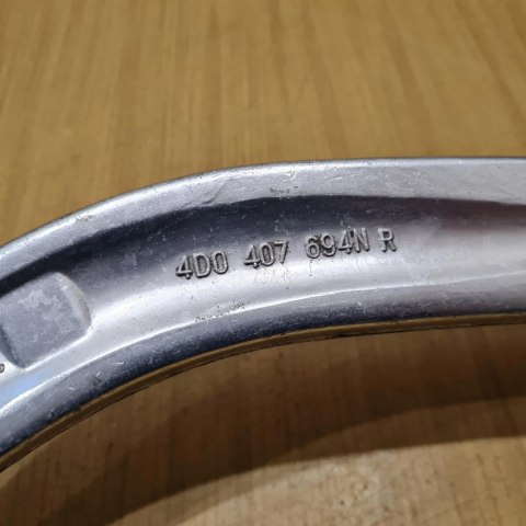 AUDI A4 B6 A6 C5 WAHACZ PRAWY TYŁ TYLNY DOLNY 4D0407694N AUDI A4 B6 A6 C5 WAHACZ PRAWY TYŁ TYLNY DOLNY 4D0407694N