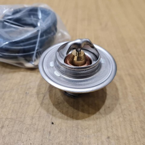 AUDI A4 B8 A5 A6 C6 Q5 2.0 TDI TERMOSTAT TH5962.82J VERNET AUDI A4 B8 A5 A6 C6 Q5 2.0 TDI TERMOSTAT TH5962.82J VERNET