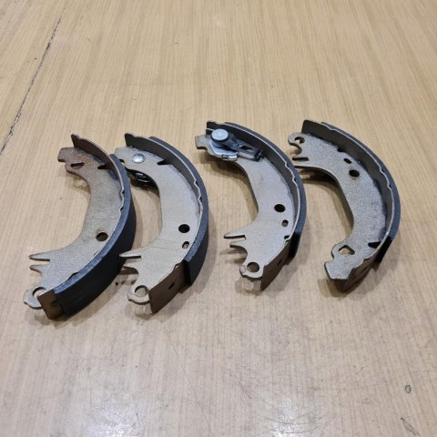 CITROEN XSARA SAXO PEUGEOT 106 205 309 SZCZĘKI HAMULCOWE KOMPLET CITROEN XSARA SAXO PEUGEOT 106 205 309 SZCZĘKI HAMULCOWE KOMPLET