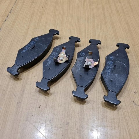 FIAT PALIO FIORINO KLOCKI HAMULCOWE PRZÓD KOMPLET FIAT PALIO FIORINO KLOCKI HAMULCOWE PRZÓD KOMPLET