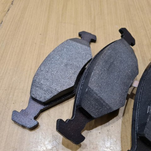 FIAT PALIO FIORINO KLOCKI HAMULCOWE PRZÓD KOMPLET FIAT PALIO FIORINO KLOCKI HAMULCOWE PRZÓD KOMPLET