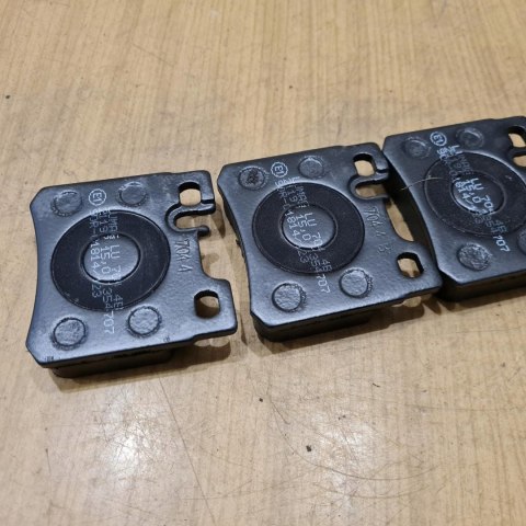 MERCEDES W124 W201 W202 R129 KLOCKI HAMULCOWE TYŁ KOMPLET BRECK MERCEDES W124 W201 W202 R129 KLOCKI HAMULCOWE TYŁ KOMPLET BRECK