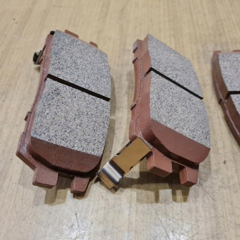 MITSUBISHI LANCER 92-96 SHOGUN PAJERO 91-94 KLOCKI HAMULCOWE KOMPLET MITSUBISHI LANCER 92-96 SHOGUN PAJERO 91-94 KLOCKI HAMULCOWE KOMPLET