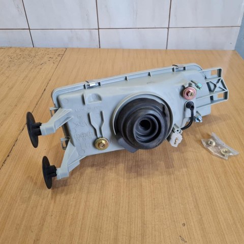 MITSUBISHI LANCER V REFLEKTOR LAMPA LEWY PRZÓD PRZEDNIA MITSUBISHI LANCER V REFLEKTOR LAMPA LEWY PRZÓD PRZEDNIA