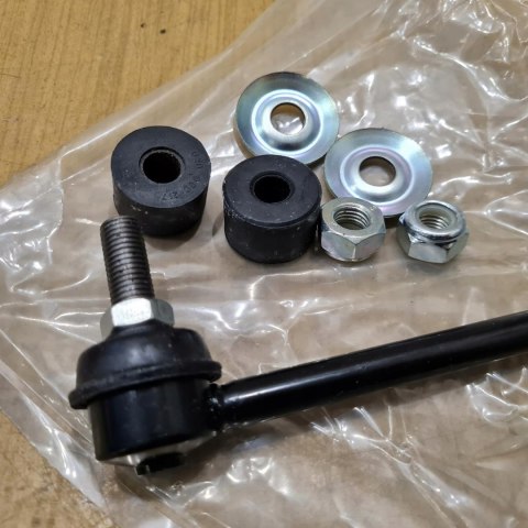 NISSAN ALMERA N15 ŁĄCZNIK STABILIZATORA NISSAN ALMERA N15 ŁĄCZNIK STABILIZATORA