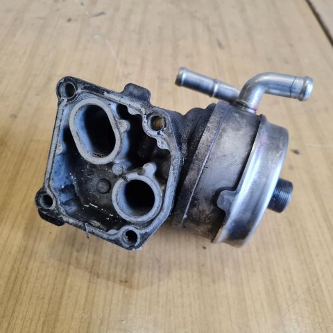 SUZUKI GSXR 600 SRAD PODSTAWA CHŁODNICZKA OLEJU SUZUKI GSXR 600 SRAD PODSTAWA CHŁODNICZKA OLEJU