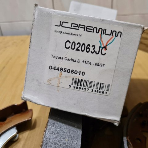TOYOTA CARINA E SZCZĘKI HAMULCOWE KOMPLET TOYOTA CARINA E SZCZĘKI HAMULCOWE KOMPLET