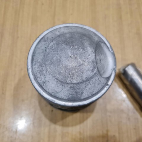 FIAT 125P 1300 TŁOK 72.2 C SWORZEŃ PRODUKCJA WSK NOWY !