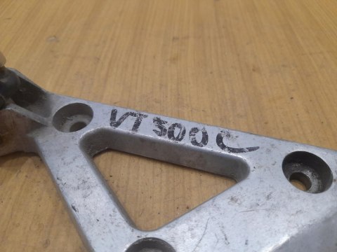 HONDA VT 500 C SHADOW SET PODNÓŻEK MOCOWANIE