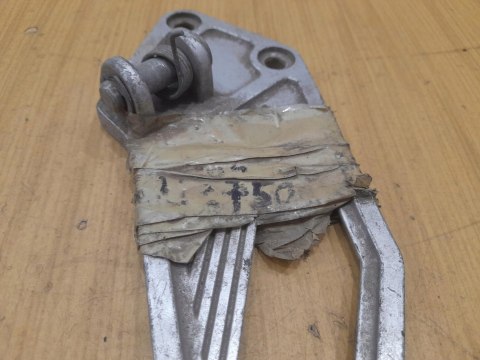 KAWASAKI GPX 750 SET PODNÓŻEK MOCOWANIE