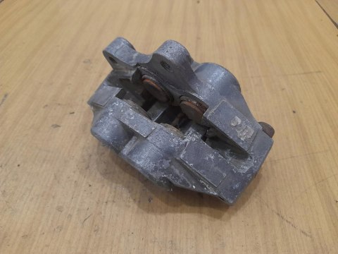 KAWASAKI ZXR 750 ZACISK HAMULCOWY PRZÓD PRZEDNI KAWASAKI ZXR 750 ZACISK HAMULCOWY PRZÓD PRZEDNI