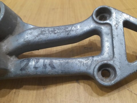 KAWASAKI ZZR 1100 SET PODNÓZEK LEWY TYŁ TYLNY