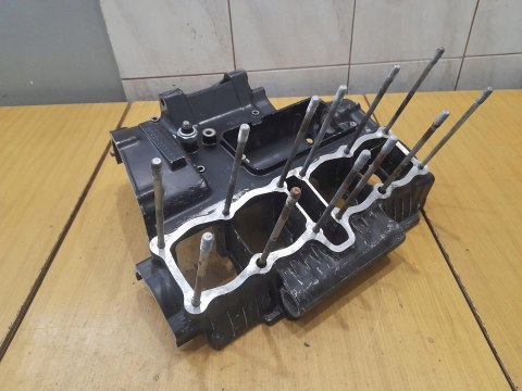 SUZUKI GSX 550 ES KARTER OBUDOWA SILNIKA GÓRNY SUZUKI GSX 550 ES KARTER OBUDOWA SILNIKA GÓRNY