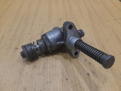 SUZUKI GSX 750 ES NAPINACZ ŁAŃCUCHA ROZRZĄDU SUZUKI GSX 750 ES NAPINACZ ŁAŃCUCHA ROZRZĄDU