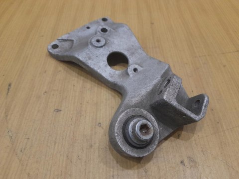 SUZUKI GSXR 1100 SET PODNÓŻEK MOCOWANIE LEWY