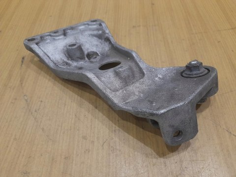 SUZUKI GSXR 1100 SET PODNÓŻEK MOCOWANIE LEWY