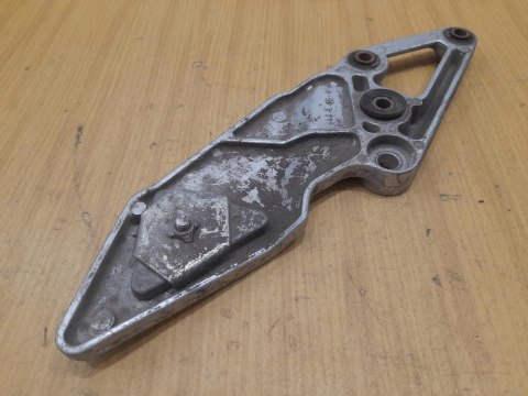 SUZUKI GSXR 750 SET PODNÓŻEK MOCOWANIE